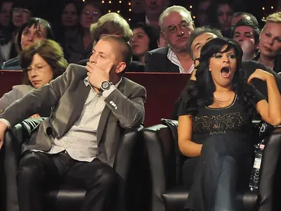 Подригравали се на Преслава заради големия й бюст като ученичка (След като го намалила, той се пръснал)