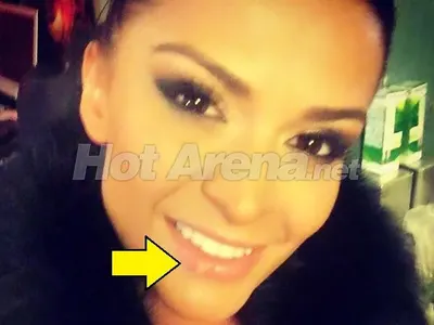 Преслава си тръгна от „ВИП Брадър“ с ... ХЕРПЕС! (Прави си селфита с него и хич не й пука)