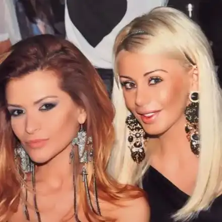 Преслава „сватовница“ на Светлана (Запознавала блондинката с баровци, предимно приятели на Бирмата)