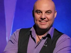Съседи разкриват: Иво Танев БИЕ жена си! Бистра редовно ходела насинена (Всичко за скандалите у дома)