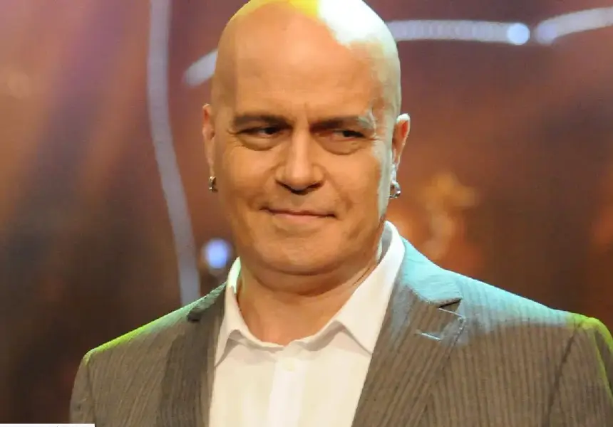 Слави купи апартамент на новото си гадже! Дългия лудо влюбен в 18-годишната красавица