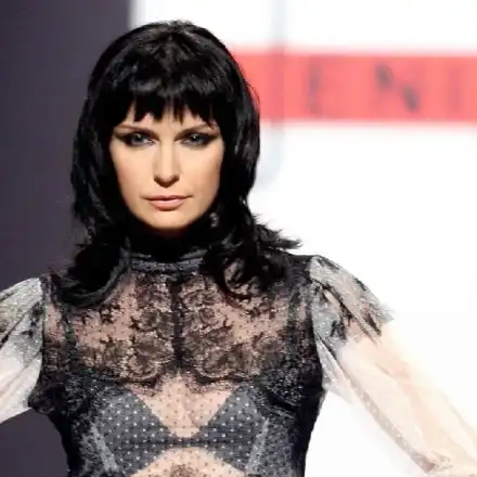 „Визаж“ фалира! Жени Калканджиева едва свързва двата края