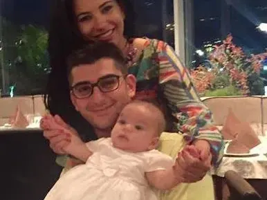 БЕЙБИ БУМ! Вижте най-известните бебета, които се родиха през изминалата 2015-а! (СНИМКИ)