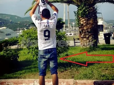 БЕЙБИ БУМ! Вижте най-известните бебета, които се родиха през изминалата 2015-а! (СНИМКИ)