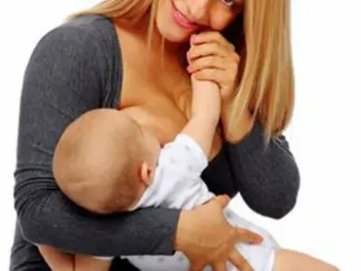 БЕЙБИ БУМ! Вижте най-известните бебета, които се родиха през изминалата 2015-а! (СНИМКИ)