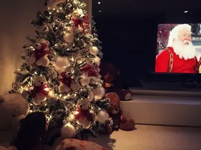 Николета и Никол първи станаха готови с Коледната украса! (+Поредното доказателство, че в светските среди у нас Лозанова е №1)