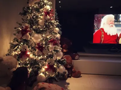 Звездни коледни украси! Мария, Моника и Цвети Янева с приказни елхи! (Вижте най-оригиналните празнични СНИМКИ)