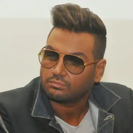 Азис пред фалит! (Певецът бяга от България)