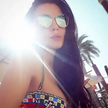 Галена развя бански за 800 лева в Дубай