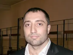 Митьо Очите подари на дъщеря си джип за 800 бона!