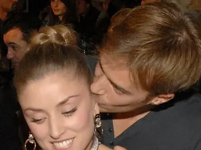 Ники Илиев надул корема на Саня? Актрисата е подозрително наедряла!