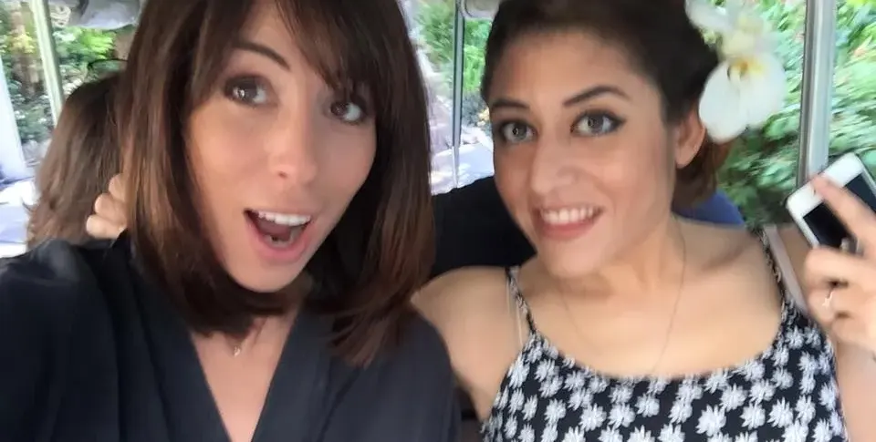 Зара заряза гаджето си (Защо брадърката е сама в Тайланд?)