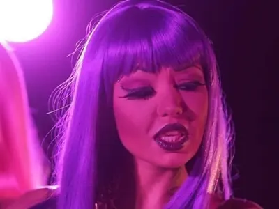 Адриана: Дреме ми на пигито за вас, хейтъри!