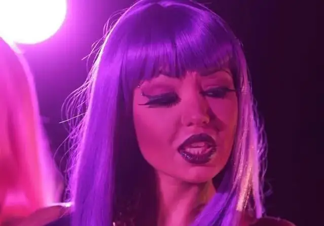 Адриана: Дреме ми на пигито за вас, хейтъри!