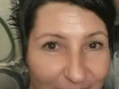 Тази жена завлича десетки наивници с хиляди левове за общински жилища! Вижте Биляна Станоева и се пазете от нея
