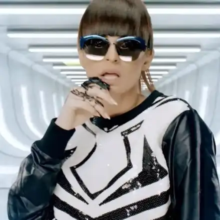 МЕГА СКАНДАЛ с „In control“ на Преслава! Английският й по-зле от на Стоичков, вие глас като за чалга (+ Песента се оказа КРАДЕНА)