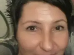 Тази жена завлича десетки наивници с хиляди левове за общински жилища! Вижте Биляна Станоева и се пазете от нея