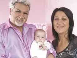 Жената до Азис цака НАП, брани апартамента му от данъчните