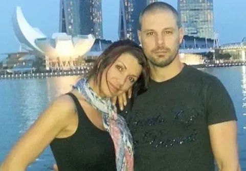 Карък! Кали за малко да се удави в Дубай (Кошмар на втория меден месец)