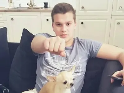 Синът на ДесиСлава изключен от училище! Майки се оказа хулиган, побойник и двойкаджия (Подробности)