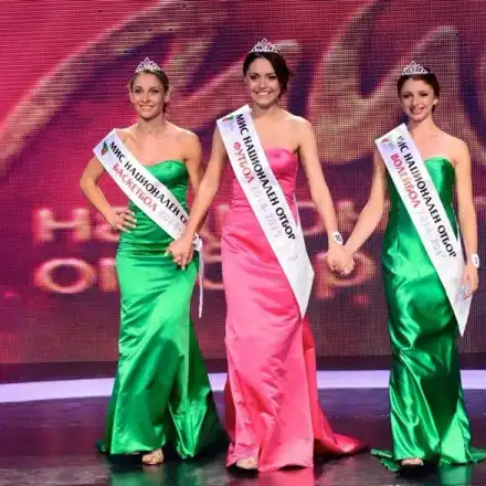 Мис Вселена-България 2015 търси слава на чужд гръб