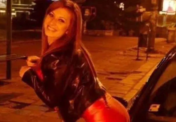 Скандалната кметица на Владая пак избухна (Палави снимки)