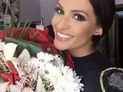 Романтика! Гаджето на Преслава я обсипа с целувки и рози. Мило й се обясни в любов + двамата са готови за дете! (Много шашава история с просълзяващи снимки)