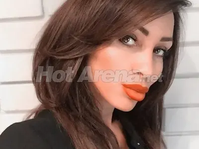 Благоевградското коте на Божинов: По-готина съм от Биляна Общата, нали? ( + снимки отблизо на джуките на нашенката и „дъртото коте\" в Сърбия)