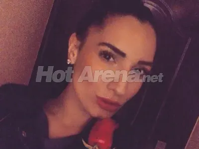 Благоевградското коте на Божинов: По-готина съм от Биляна Общата, нали? ( + снимки отблизо на джуките на нашенката и „дъртото коте\" в Сърбия)