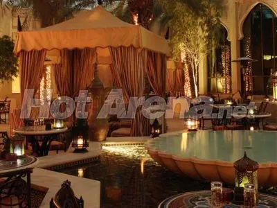 Първо в HotArena! Бирмата заведе Алисия в Дубай (Снимки само ТУК)