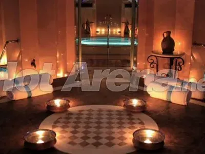 Първо в HotArena! Бирмата заведе Алисия в Дубай (Снимки само ТУК)