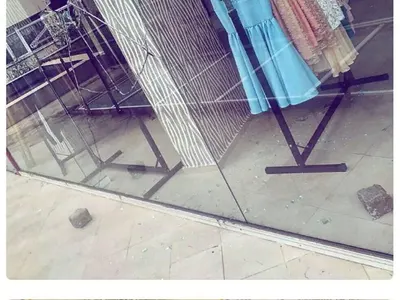 Пак замерят Меги от „Къртицата“ с павета (Снимка)