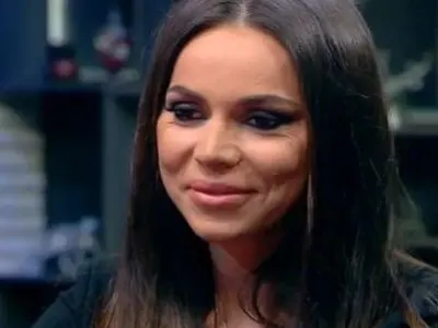 Алисия съобщи важна новина на народа: Аз не съм второ качество жена и ще почивам в Марбея! PR-ката на певицата врътна интрига и изпорти къде е почивала Николета!