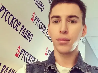 Брутално! Диджей се обезобрази с пластики! (Джуките му избухнаха, защото ги напомпал)