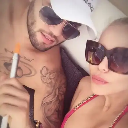 Край на идилията! Деси Слава и Благо се млатят на плажа, младокът се заигравал с барманка (Всичко за цирка)