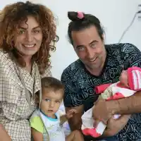 Плейбоят Андрей Едрев подлуди доктори заради новородената си дъщеря, снимал ги незаконно (Всичко за скандала + Снимки)