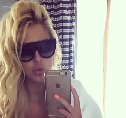 Преврат и в България?! Сестрата на Николета - Андреа се събужда с Алисия! (Снимки по халат на топ певицата)