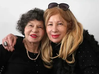 Стоянка Мутафова олекна с 60 бона след обир в дома й, актрисата е разорена + замесена ли е Муки