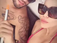 Край на идилията! Деси Слава и Благо се млатят на плажа, младокът се заигравал с барманка (Всичко за цирка)