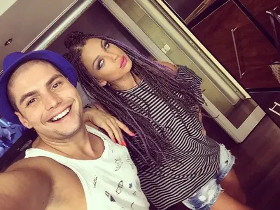 Звездите ни луднаха по плитките! Николета, Камелия, Емануела и още куп красавици заплетоха коси в хитовата за лятото прическа (Кой кого копира + СНИМКИ)