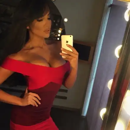 Николета БРЕМЕННА?!