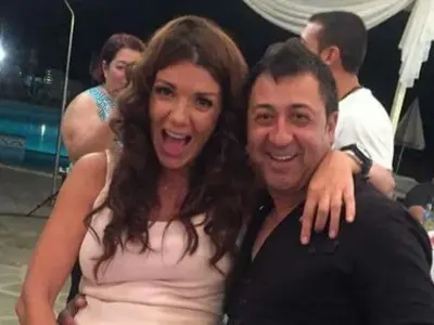 ПОШЛО! Кали се разчекна и го направи с микрофона (Брутална снимка за възрастни)