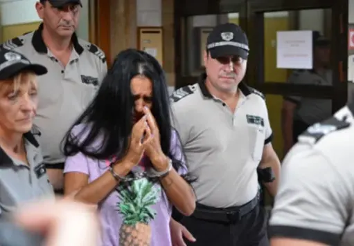 Ужасяващи подробности! Анита Мейзер обладавала мъжа си с вибратор, миската отива на детектор на лъжата (Още за нощта на ужасите)