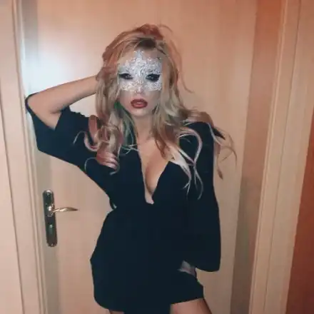 Ексклузивно в HotArena! Ето защо Жана Бергендорф скочи на Андреа! Зависимата от дрога певица съска от ЗАВИСТ! (Подробно за скандала)