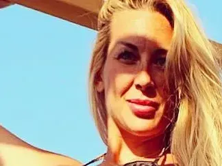 Фейсът на Антония Петрова ръбест от операции! Миската тотално се съсипа от пластики (Вижте на кого е заприличала - СНИМКИ)