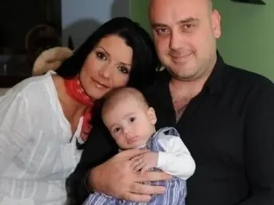 Топ 4 на звездите хванати в ИЗНЕВЯРА! Историята на Александра и Петканов далеч не е най-скандалната! Вижте