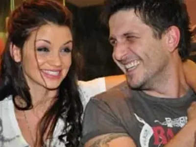 Топ 4 на звездите хванати в ИЗНЕВЯРА! Историята на Александра и Петканов далеч не е най-скандалната! Вижте