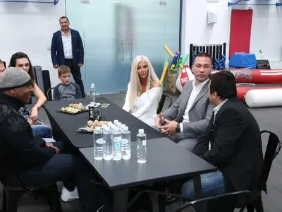 Андреа очарова Майк Тайсън в Академията на братя Пулеви (СНИМКИ)