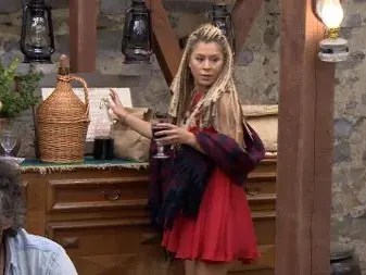 Ася Капчикова иска да напусне „Фермата“, плеймейтката е пред нервен срив, засипана от завист и злоба