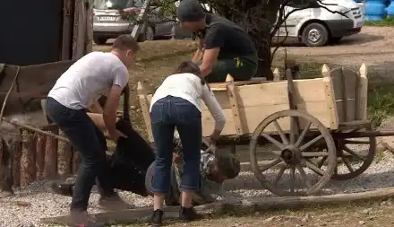 Екшън във Фермата! Рапърът DEE нападна Тодор: Я ела навън за 5 мин да се разберем по мъжки! Стана ли бой между двамата, вижте ТУК